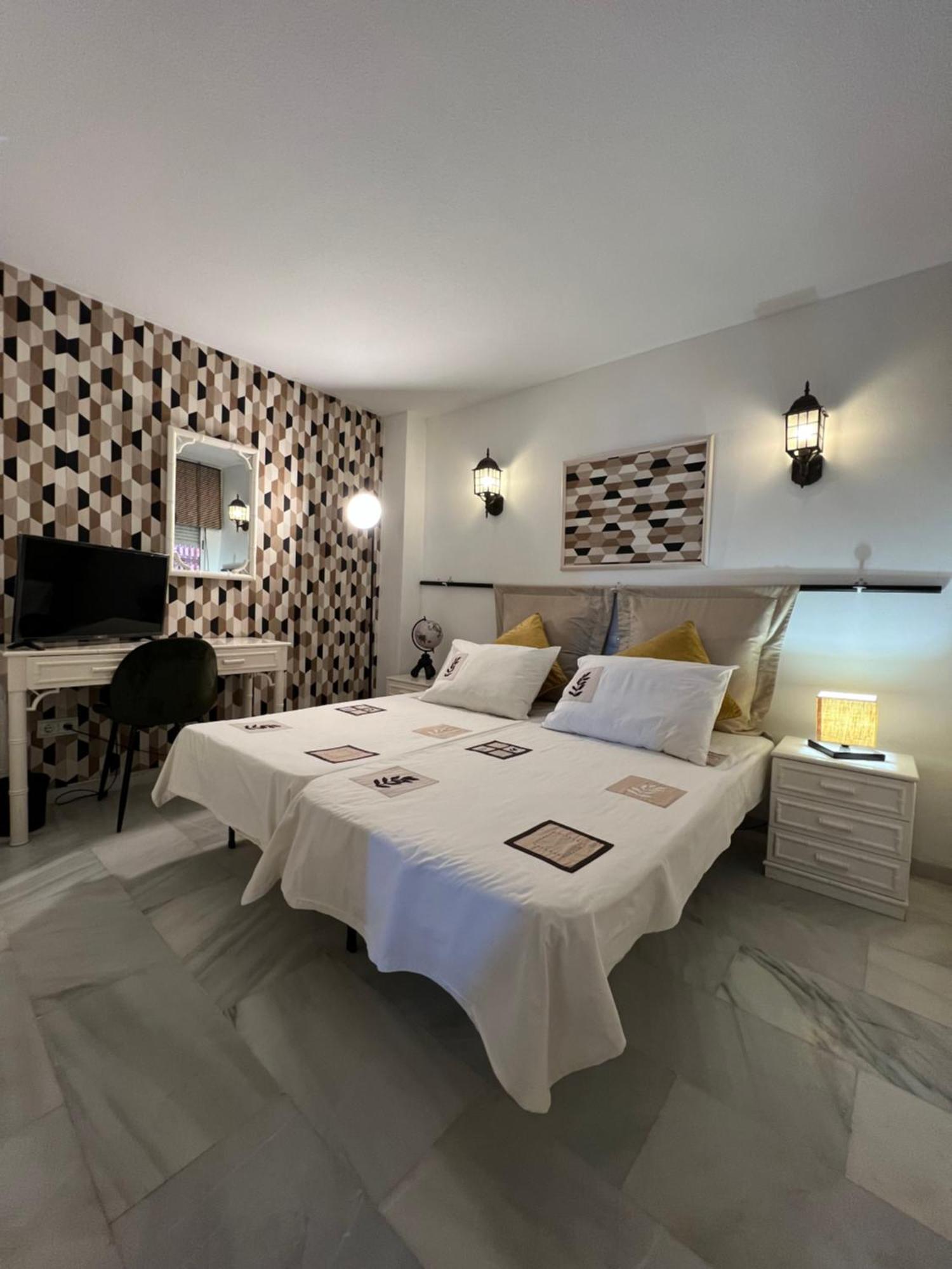 2 Bedroom Apartment Marbella East - La Reserva De Marbella Eksteriør billede