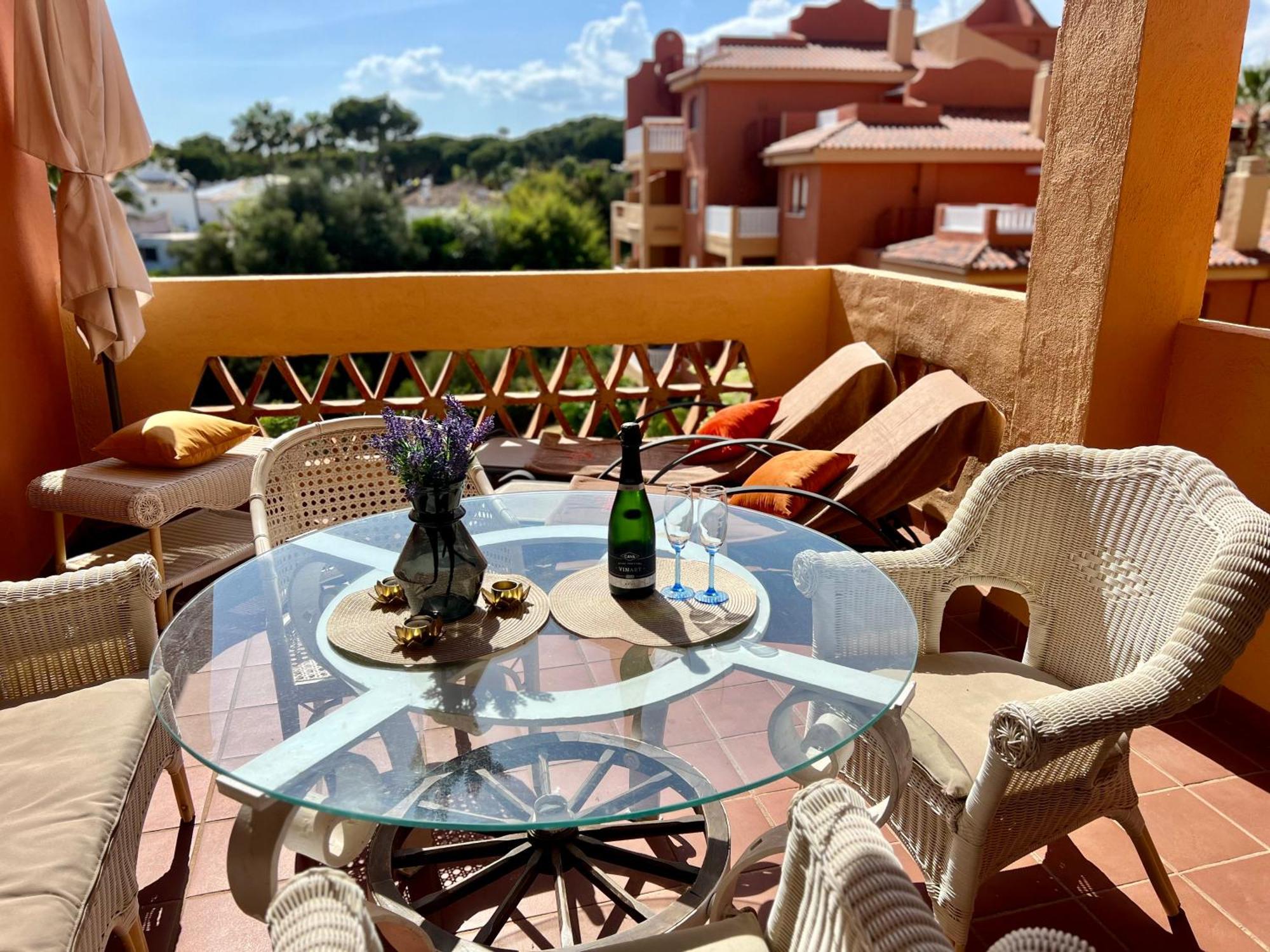 2 Bedroom Apartment Marbella East - La Reserva De Marbella Eksteriør billede